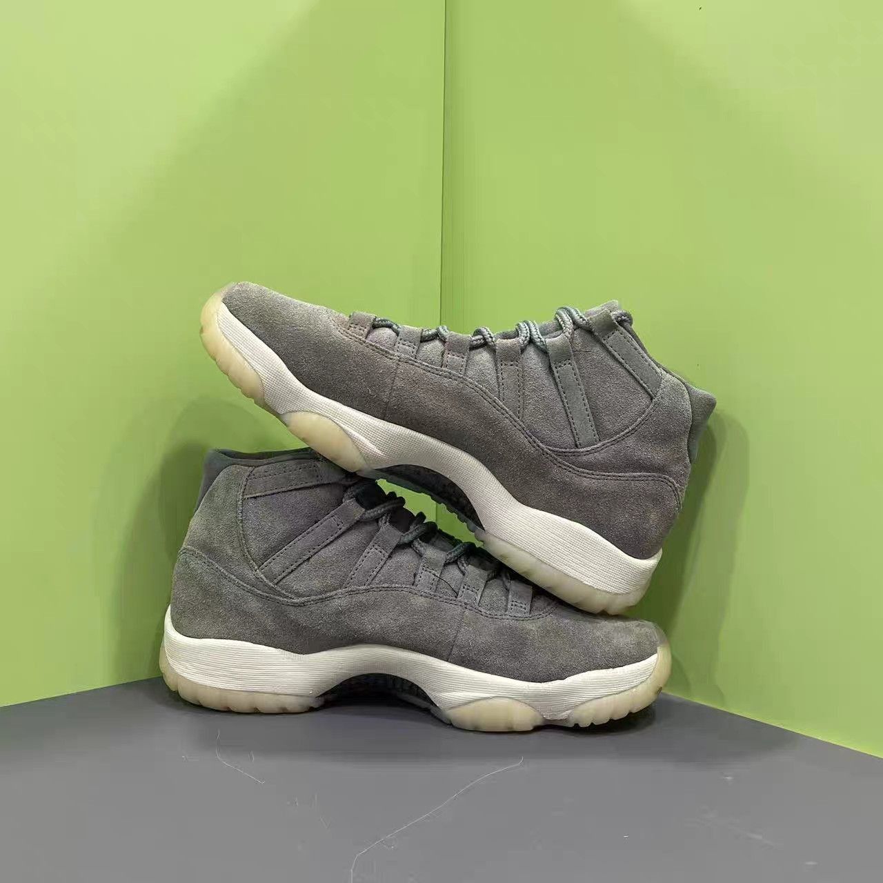 Jordan Brand Gray High-Top Sneakers Size 9.5 Size US 9.5 / EU 42-43 - 4 Thumbnail