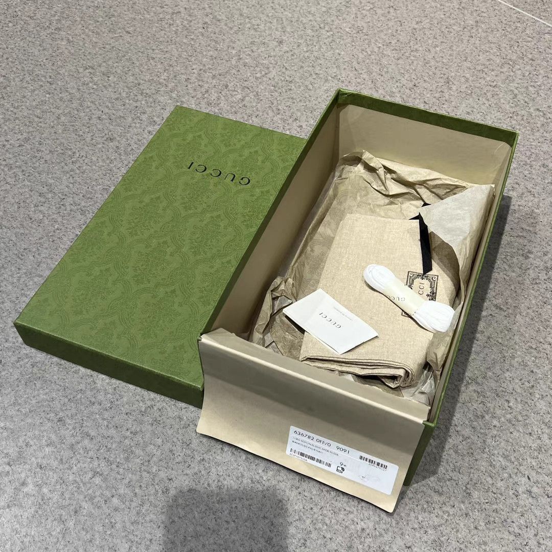 Gucci White Low-Top Sneakers with Stripe Accent Size US 9.5 / EU 42-43 - 9 Thumbnail