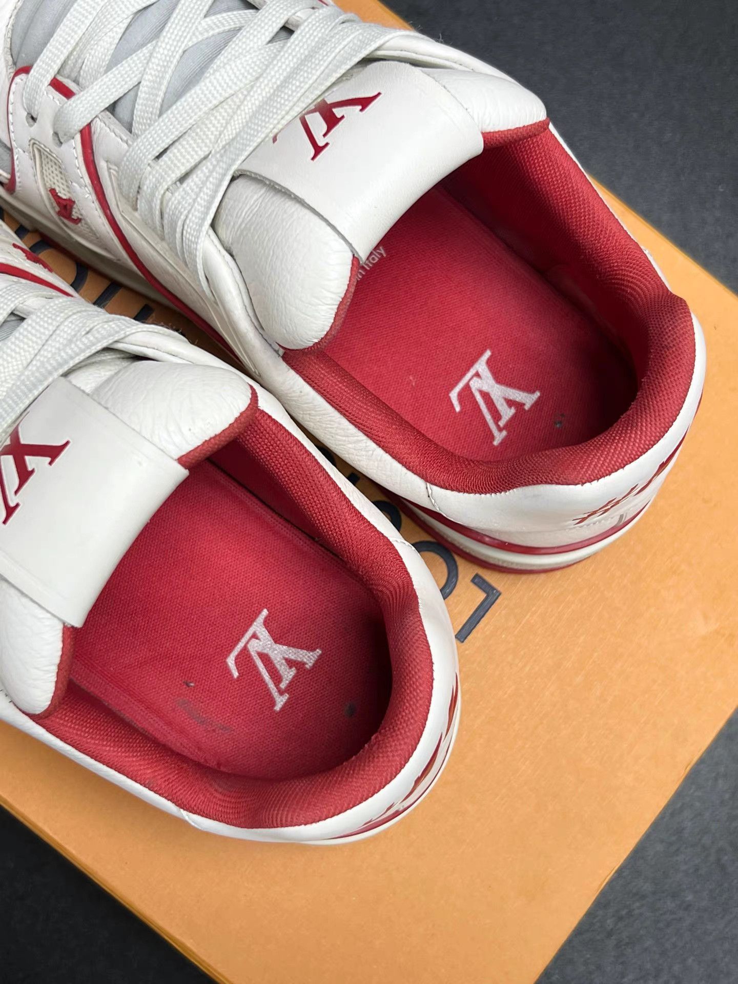 Louis Vuitton White Low-Top Sneakers Size 8 Size US 8 / EU 41 - 4 Thumbnail