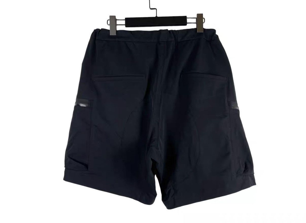 Acronym Black Utility Cargo Shorts with Zip Pockets Size US 32 / EU 48 - 2 Thumbnail