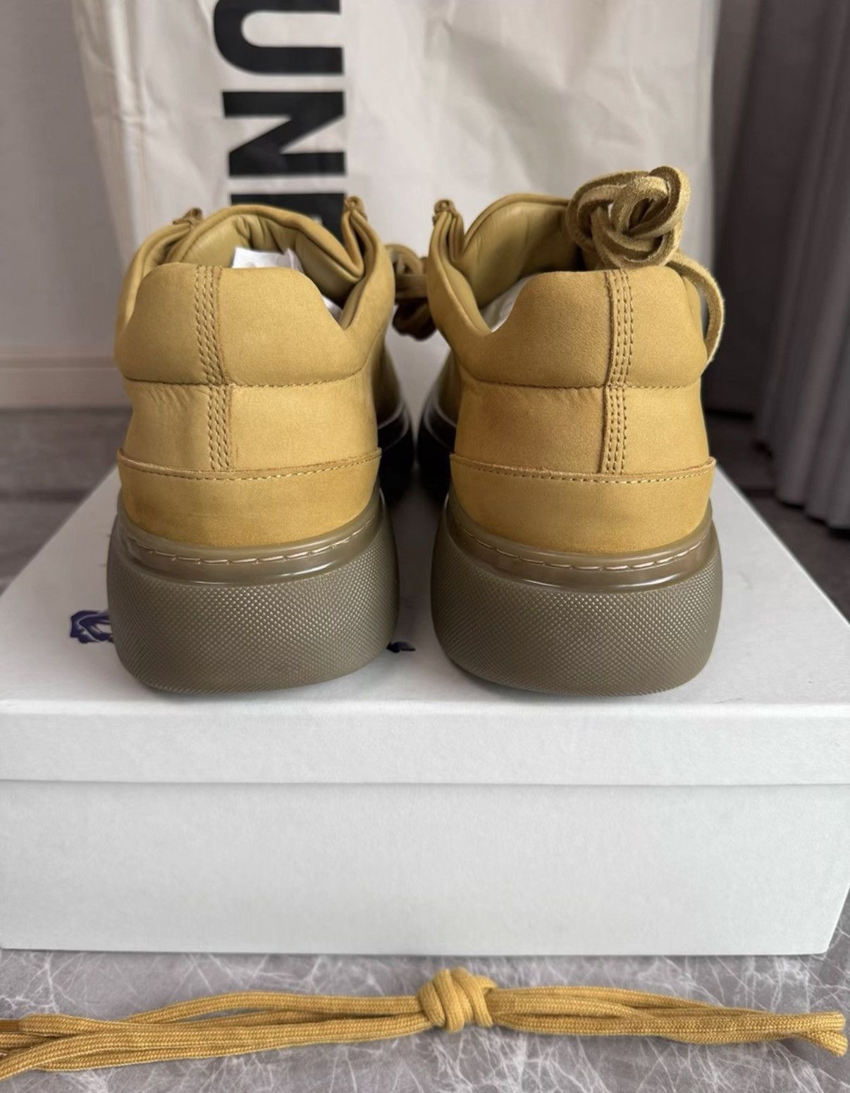 Burberry Yellow Low-Top Sneakers Size 8 Size US 8 / EU 41 - 4 Thumbnail