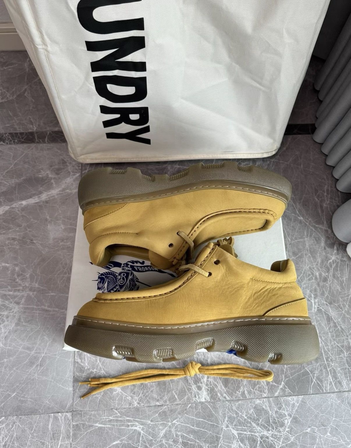 Burberry Yellow Low-Top Sneakers Size 8 Size US 8 / EU 41 - 8 Thumbnail
