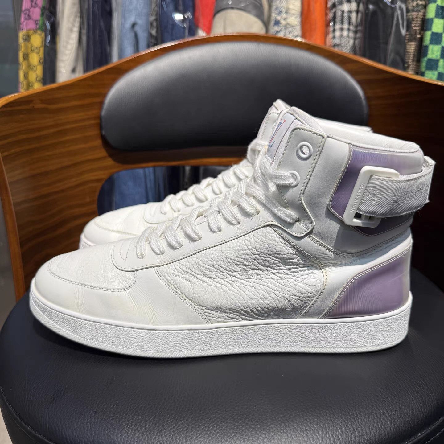 Louis Vuitton White High-Top Sneakers Size 7 Size US 7 / EU 40 - 6 Thumbnail