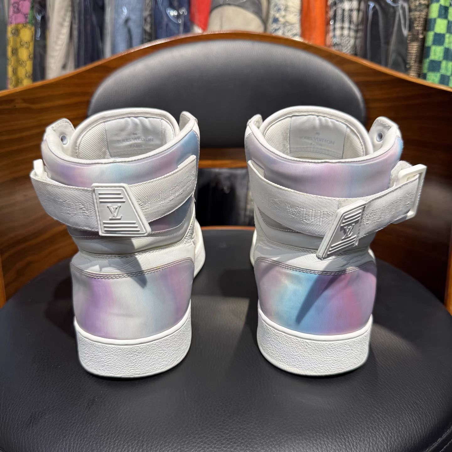 Louis Vuitton White High-Top Sneakers Size 7 Size US 7 / EU 40 - 3 Thumbnail