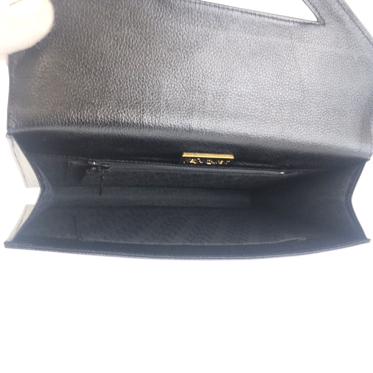 Yves Saint Laurent Yves Saint Laurent Yves Saint Laurent Leather Clutch Bag Leather Clutch Bag DUTY FREE for USA Size ONE SIZE - 7 Thumbnail