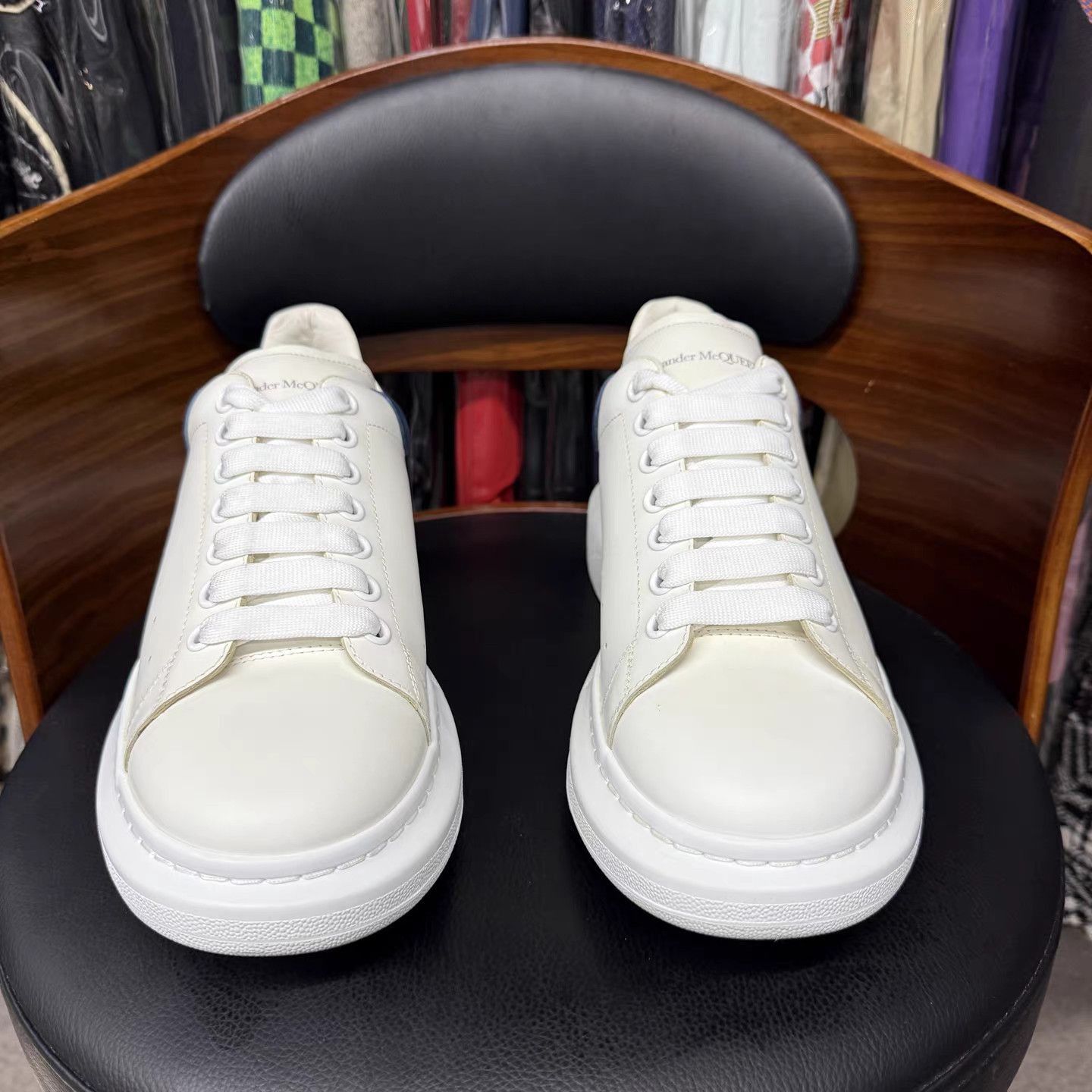 Alexander McQueen White Low-Top Sneakers with Blue Accent Size US 10 / EU 43 - 2 Thumbnail