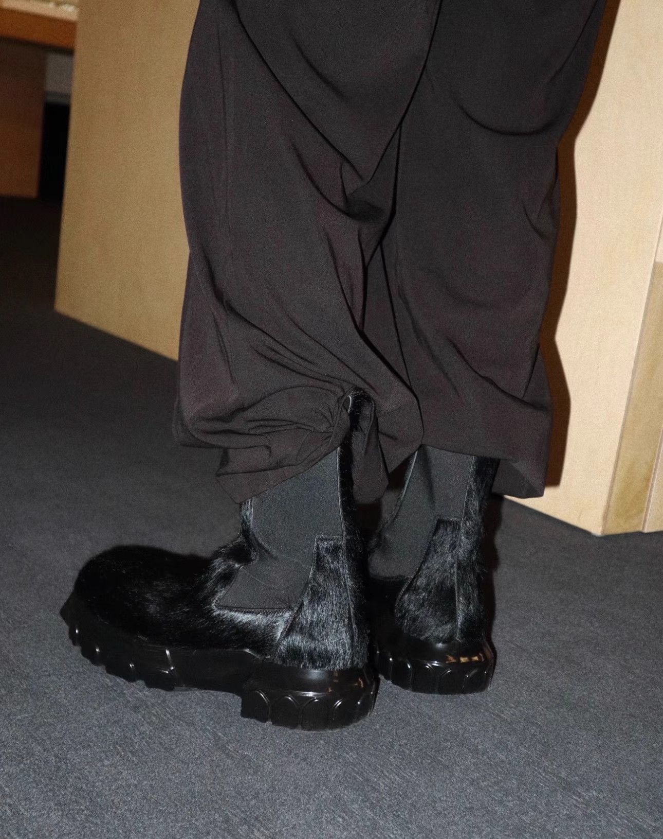 Rick Owens Black Furry Platform Chelsea Boots Size US 5 / EU 37 - 3 Thumbnail
