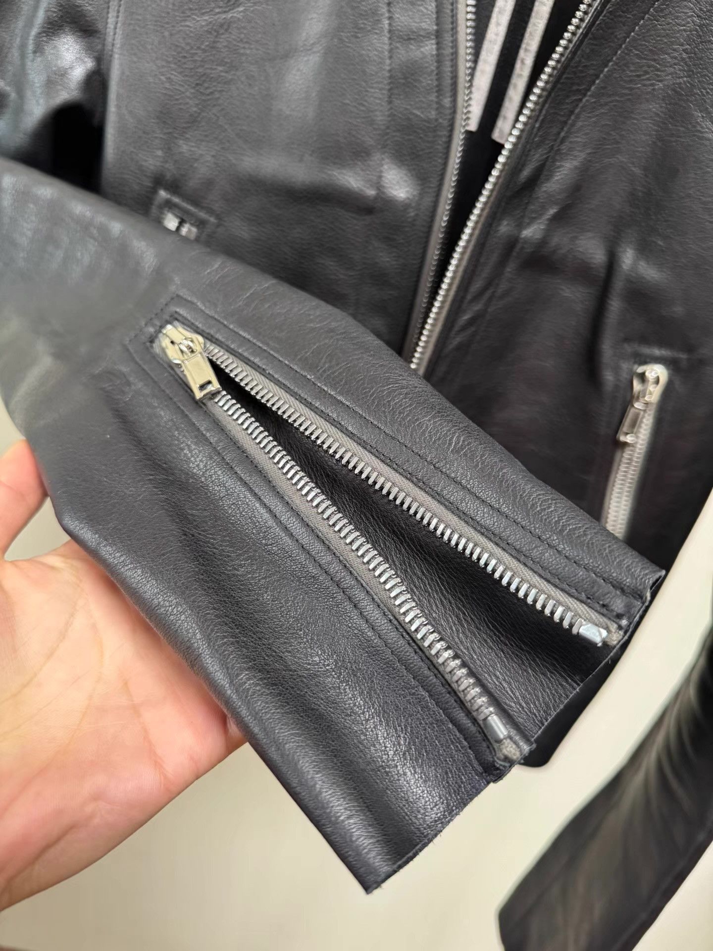 Rick Owens Black Leather Zip-Front Jacket with Side Pockets Size US S / EU 44-46 / 1 - 5 Thumbnail