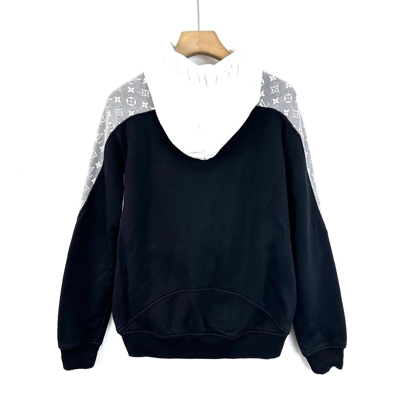 Louis Vuitton White Colorblock Pattern Hoodie Size US S / EU 44-46 / 1 - 2 Thumbnail