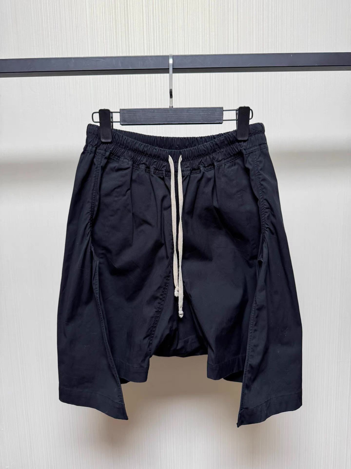 Rick Owens Black Casual Shorts with Drawstring Size US 28 / EU 44 - 2 Thumbnail