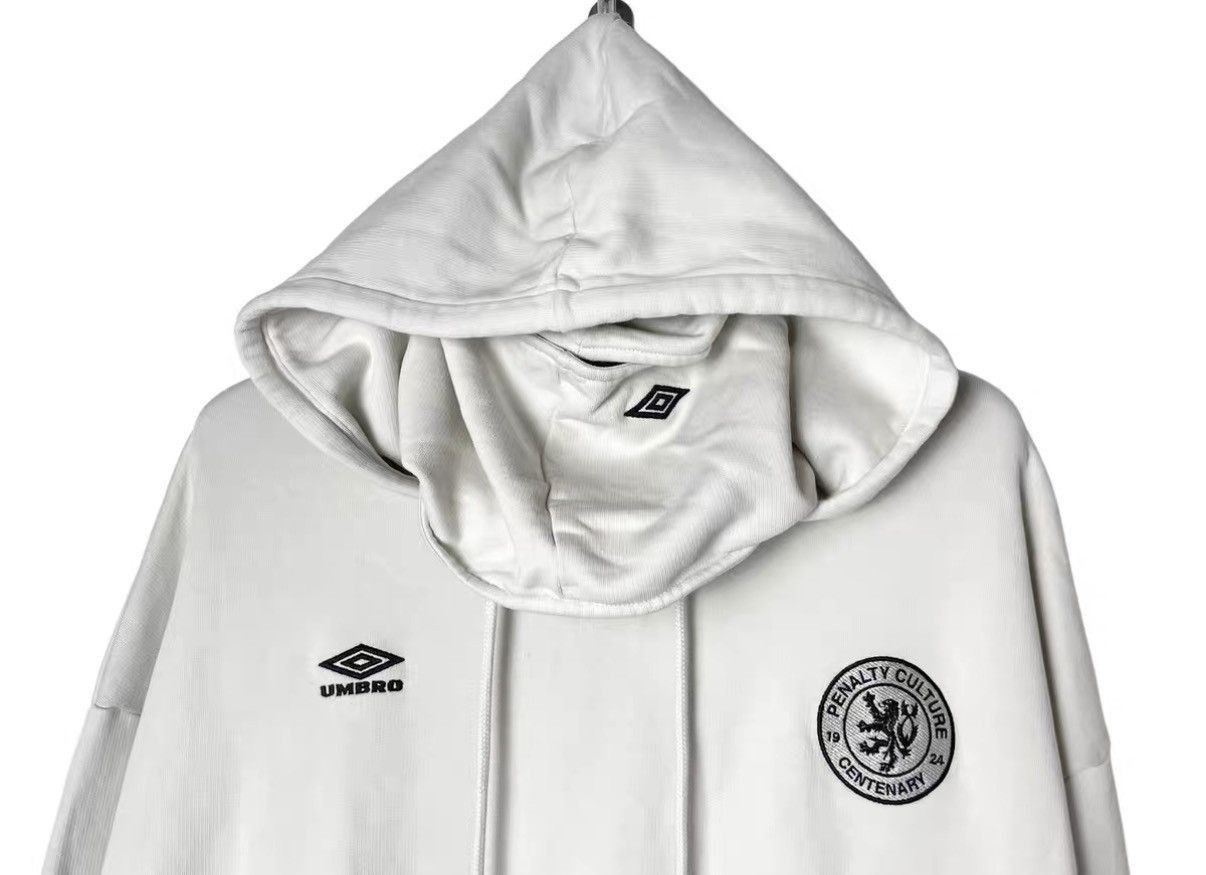 Umbro White Hooded Sweatshirt with Drawstring - Size L Size US L / EU 52-54 / 3 - 3 Thumbnail