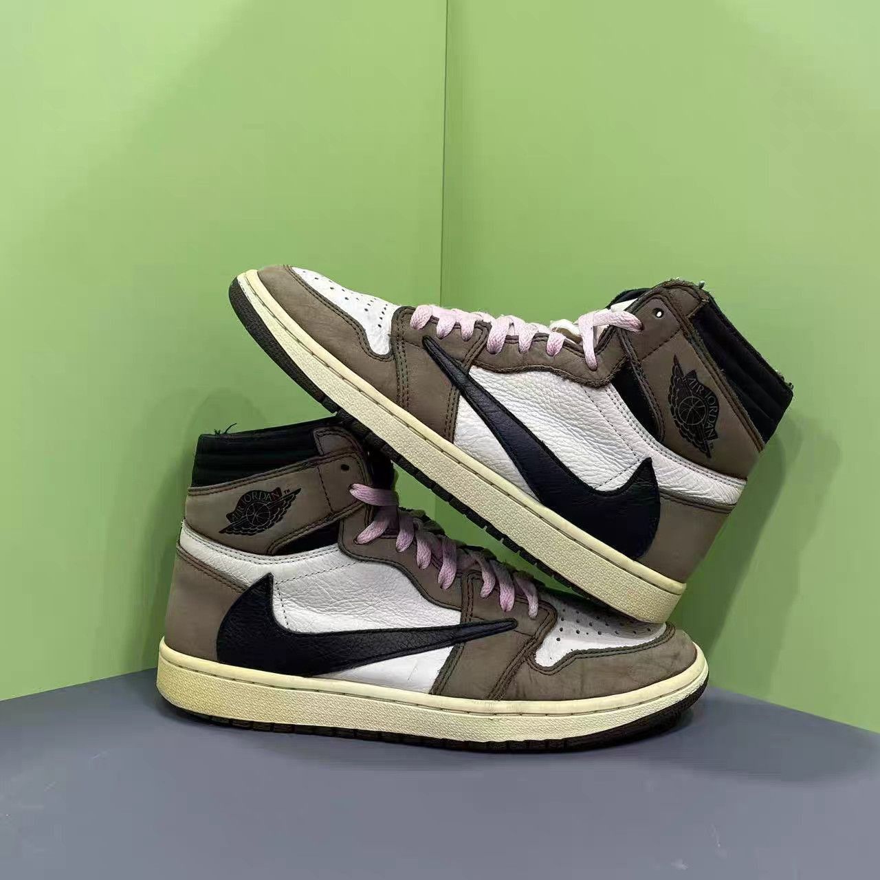 Jordan Brand High-Top Sneakers in Brown Size 9 Size US 9 / EU 42 - 3 Thumbnail