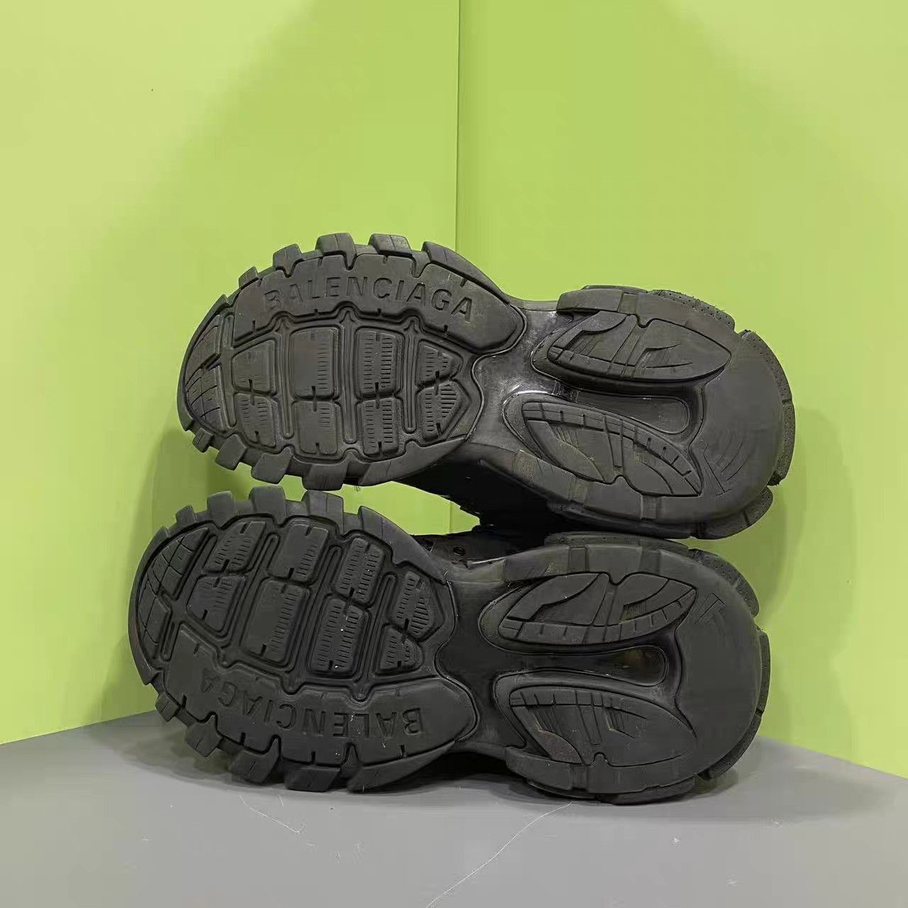 Balenciaga Black Hitop Sneakers Size 9 Size US 9 / EU 42 - 8 Thumbnail