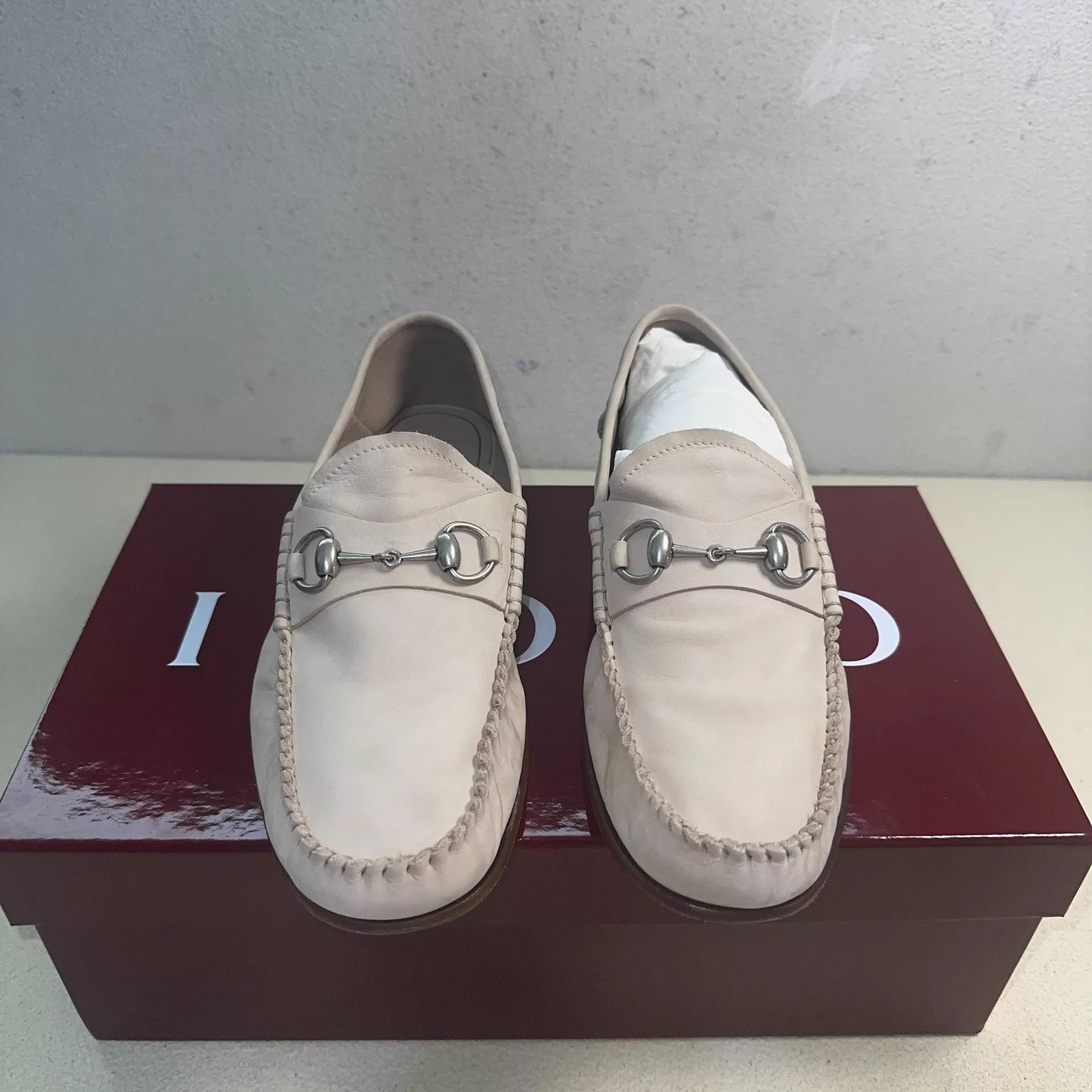 Gucci Beige Leather Slip-On Loafers Size 8 Size US 8 / EU 41 - 2 Thumbnail
