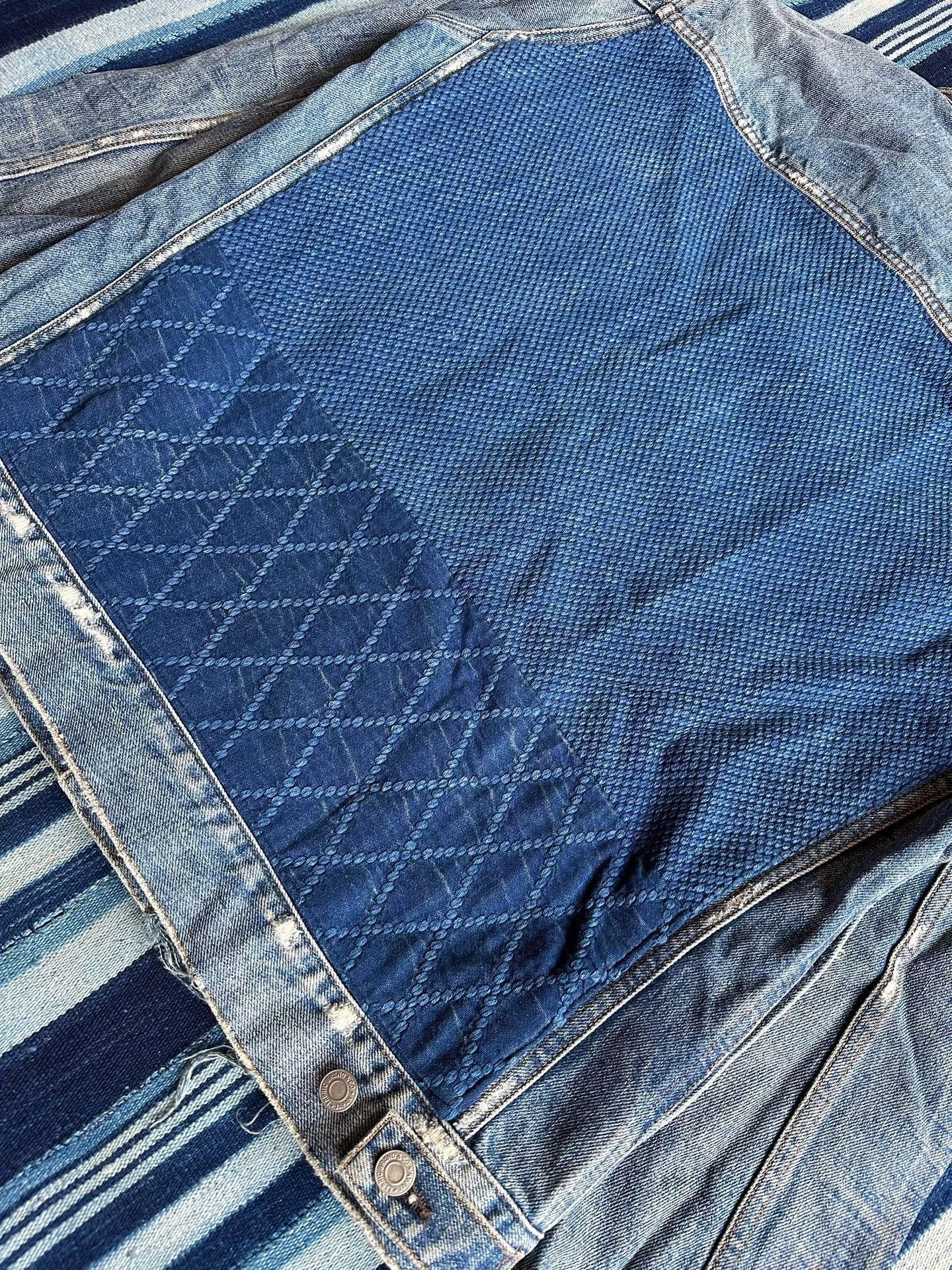 Fabric Brand & Co. Blue Denim Jacket with Distressed Frayed Edges Size US XL / EU 56 / 4 - 6 Thumbnail
