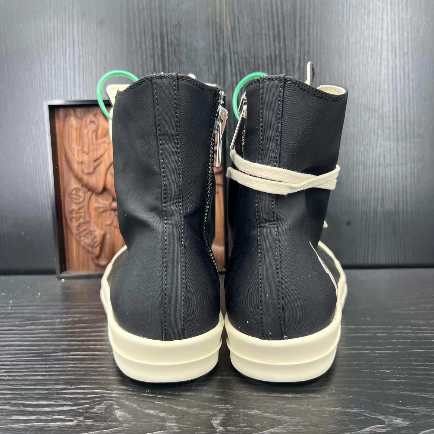 Converse Black High-Top Sneakers Size 7.5 Size US 7.5 / EU 40-41 - 5 Thumbnail