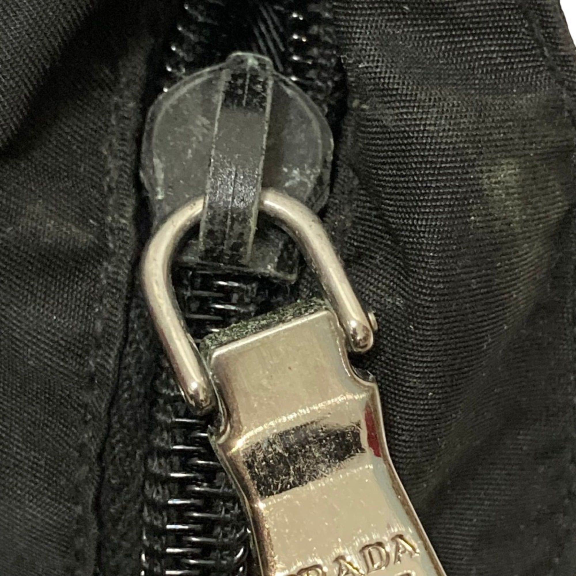 Prada PRADA Triangle Logo Shoulder Bag, Black, for Men and Women Size ONE SIZE - 16 Thumbnail