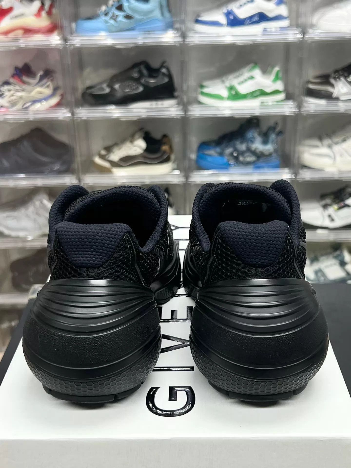 Givenchy Black Mesh Athletic Sneakers Size 7 Size US 7 / EU 40 - 7 Thumbnail