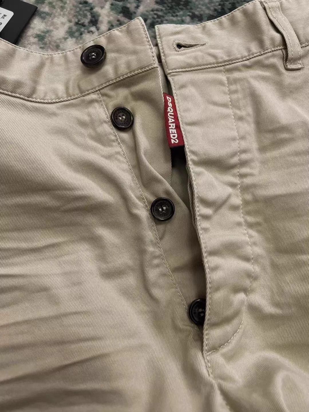 Dsquared2 Beige Casual Shorts Size 28 with Graphic Print Size US 28 / EU 44 - 3 Thumbnail