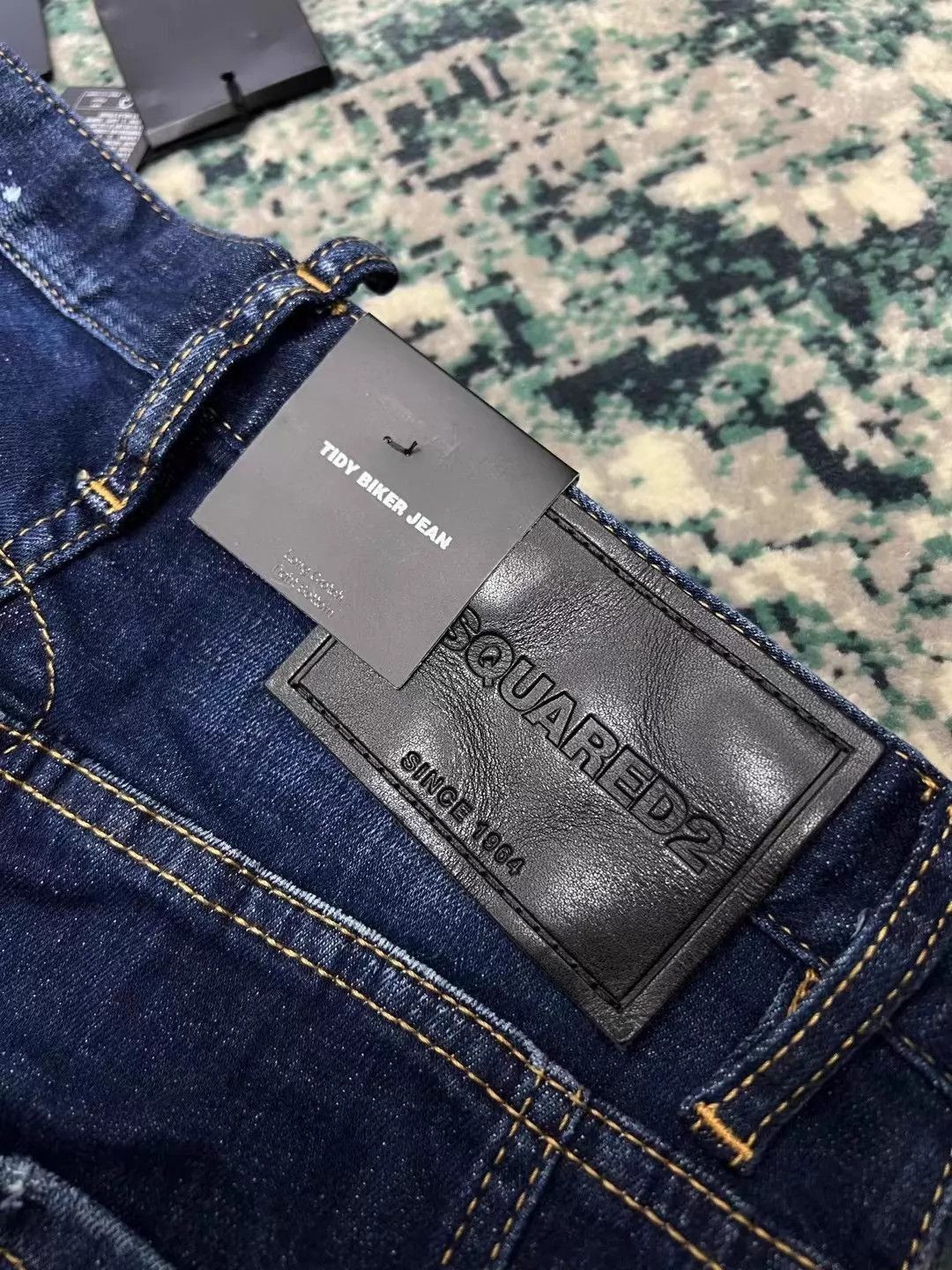 Dsquared2 Blue Denim Jeans with Paint Splatter and 'ICON' Print Size US 28 / EU 44 - 7 Thumbnail