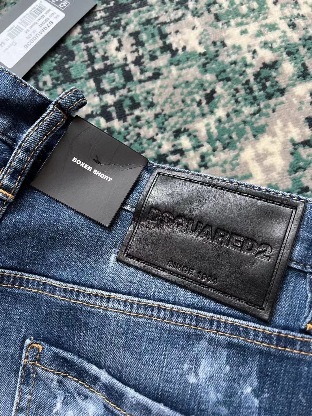 Dsquared2 Blue Denim Shorts with Distressed & Graphic Design Size US 28 / EU 44 - 7 Thumbnail