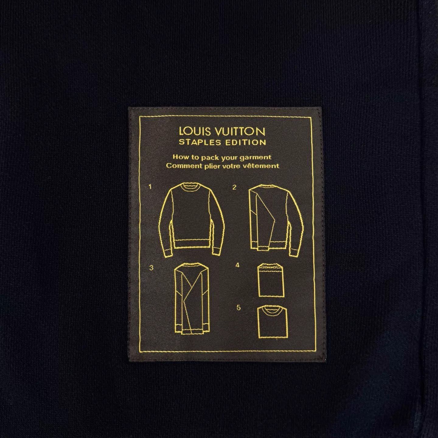 Louis Vuitton Black Long-Sleeve Sweatshirt Size US XL / EU 56 / 4 - 5 Thumbnail