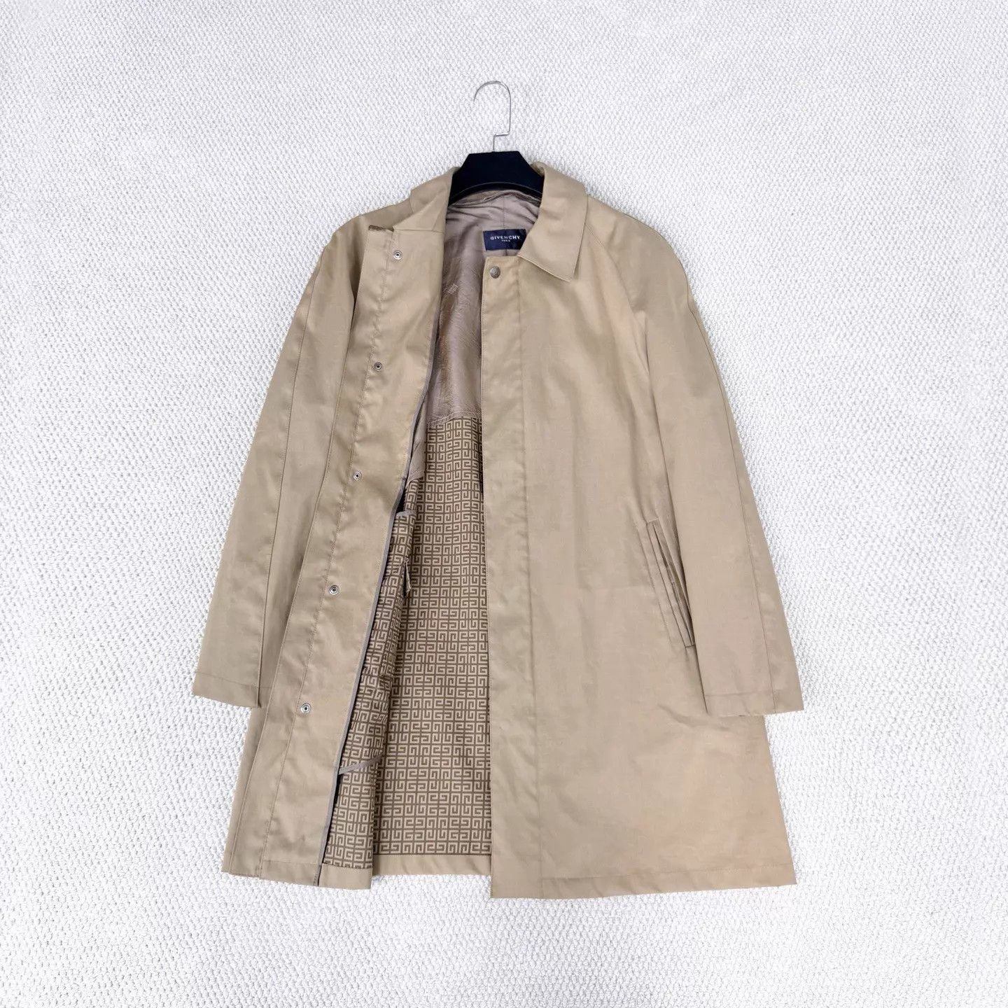 Givenchy Beige Long Sleeve Collared Coat Size US M / EU 48-50 / 2 - 5 Thumbnail