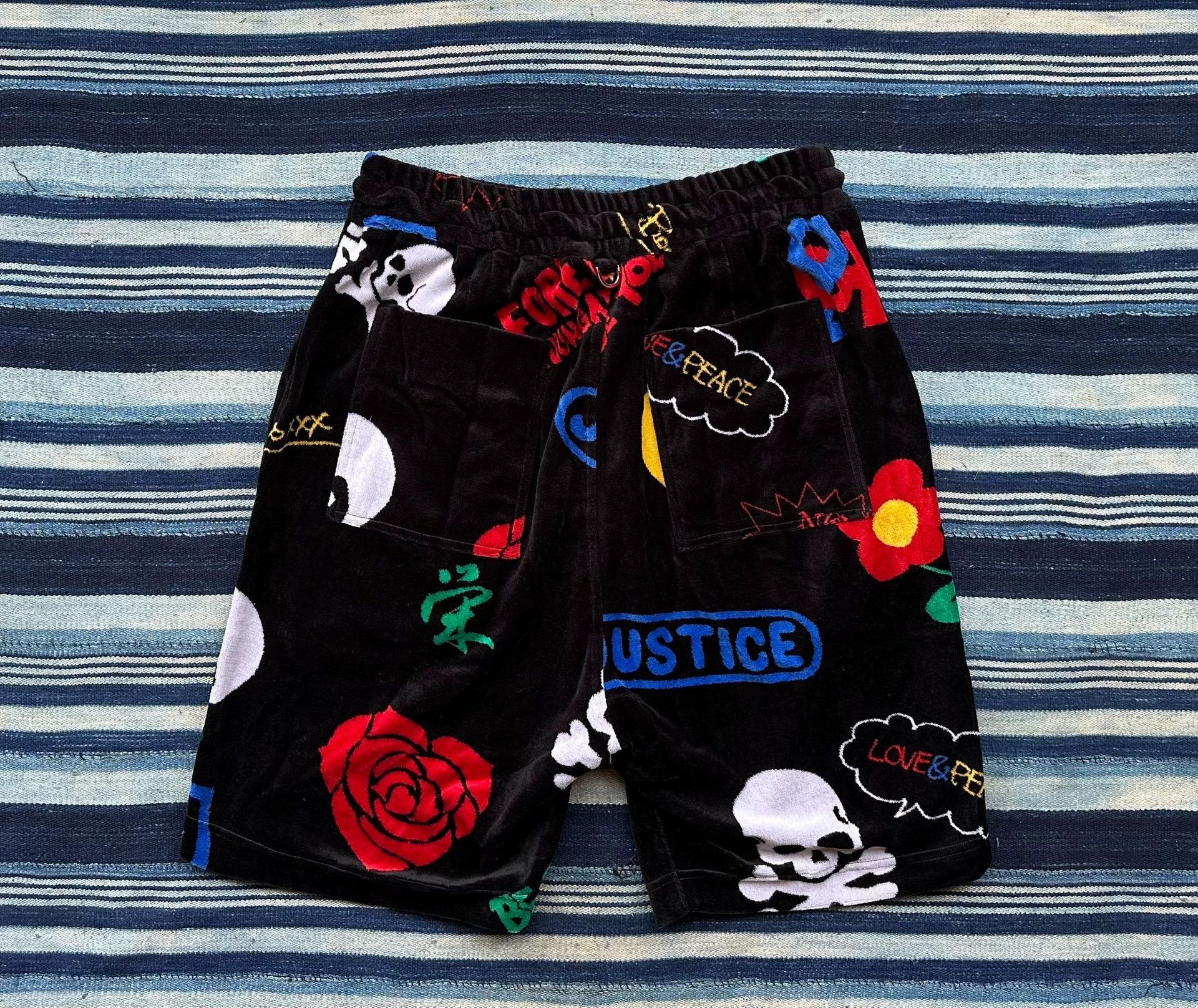 Mastermind Japan Black Graphic Print Shorts with Drawstring - Size 30 Size US 30 / EU 46 - 7 Thumbnail