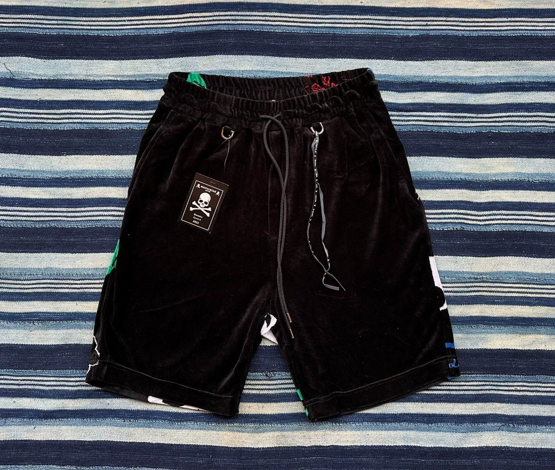 Mastermind Japan Black Graphic Print Shorts with Drawstring - Size 30 Size US 30 / EU 46 - 6 Thumbnail