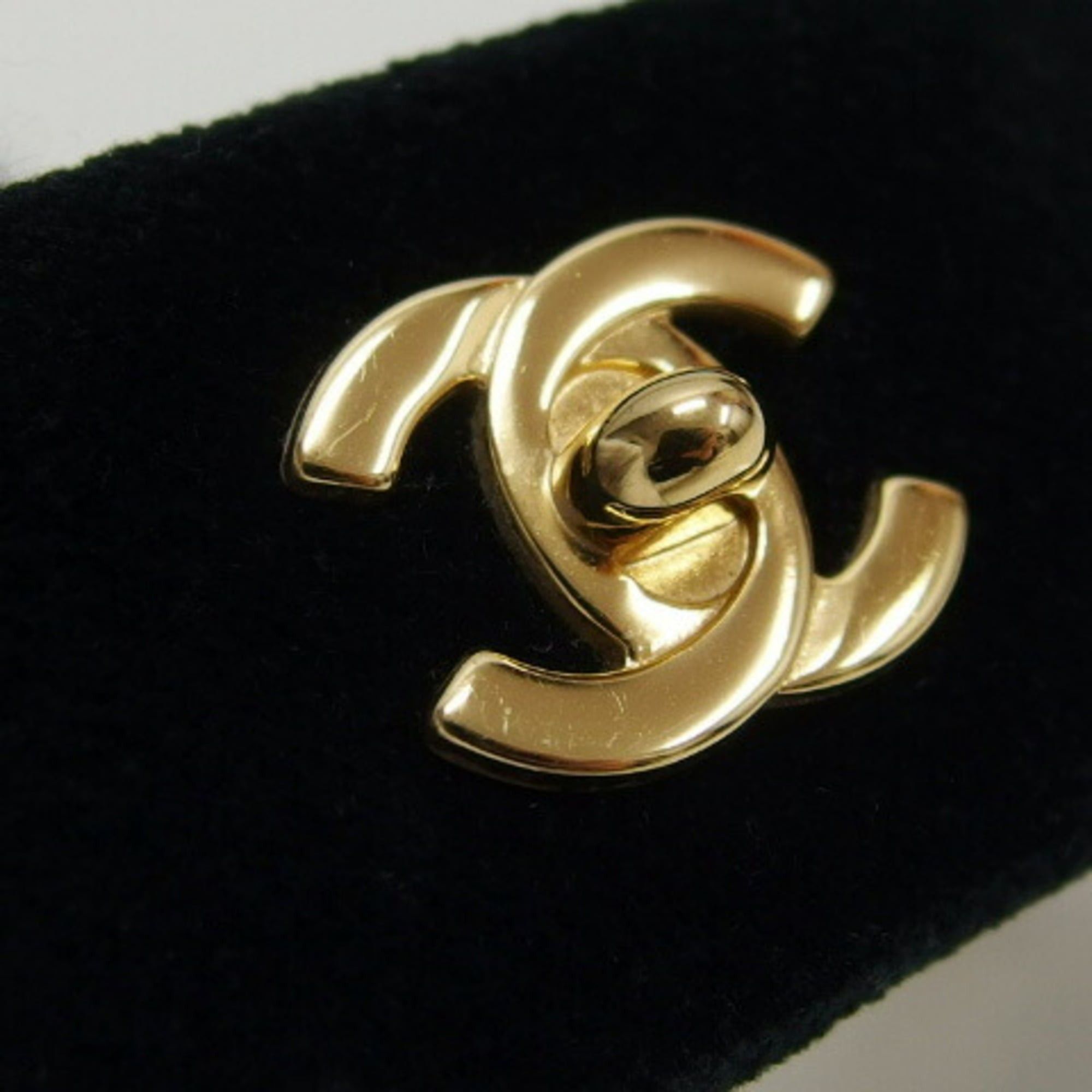 Chanel Chanel Turnlock Coco Mark Velour Barrette, Black Size ONE SIZE - 5 Thumbnail