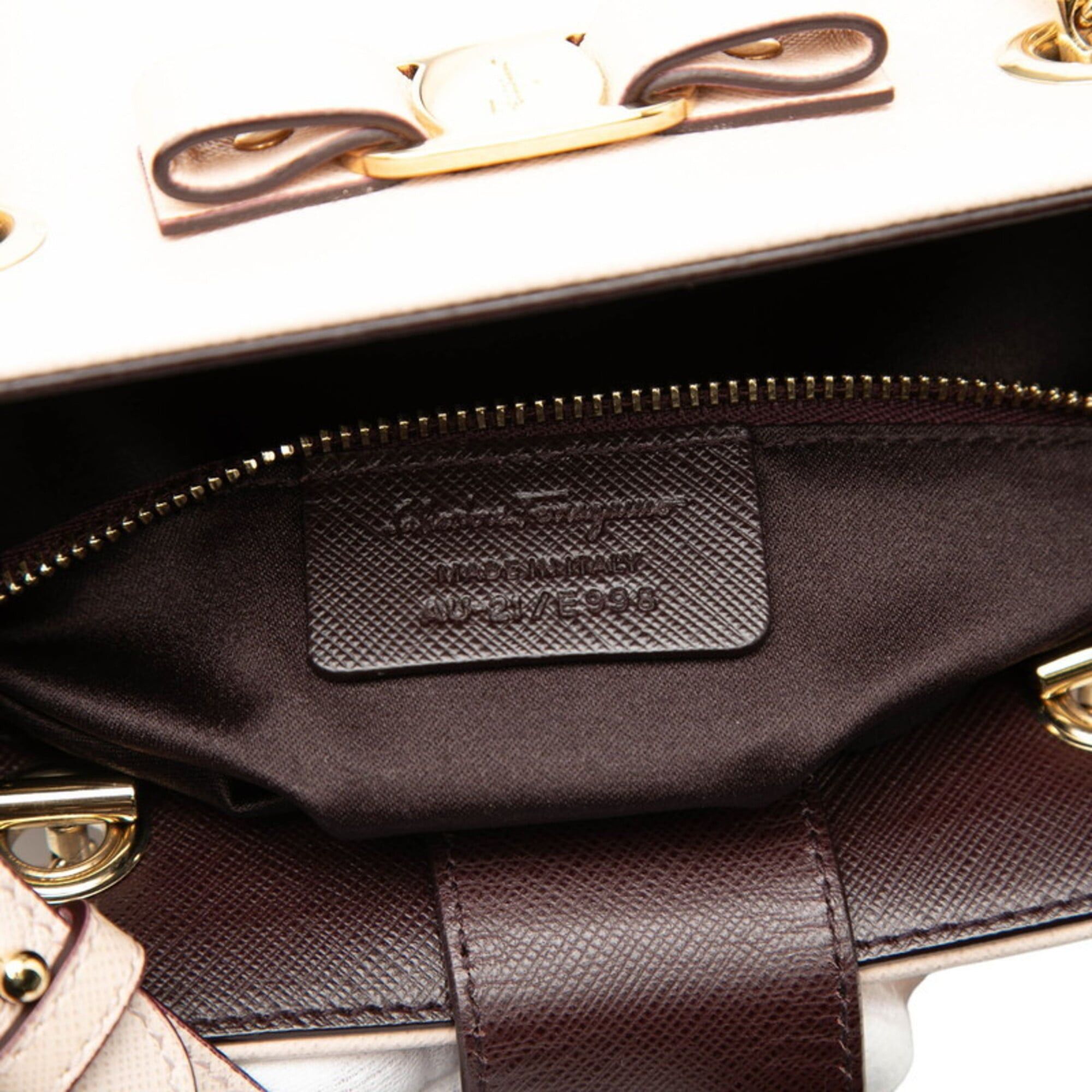 Salvatore Ferragamo Vara Ribbon Gradient Chain Handbag Shoulder 