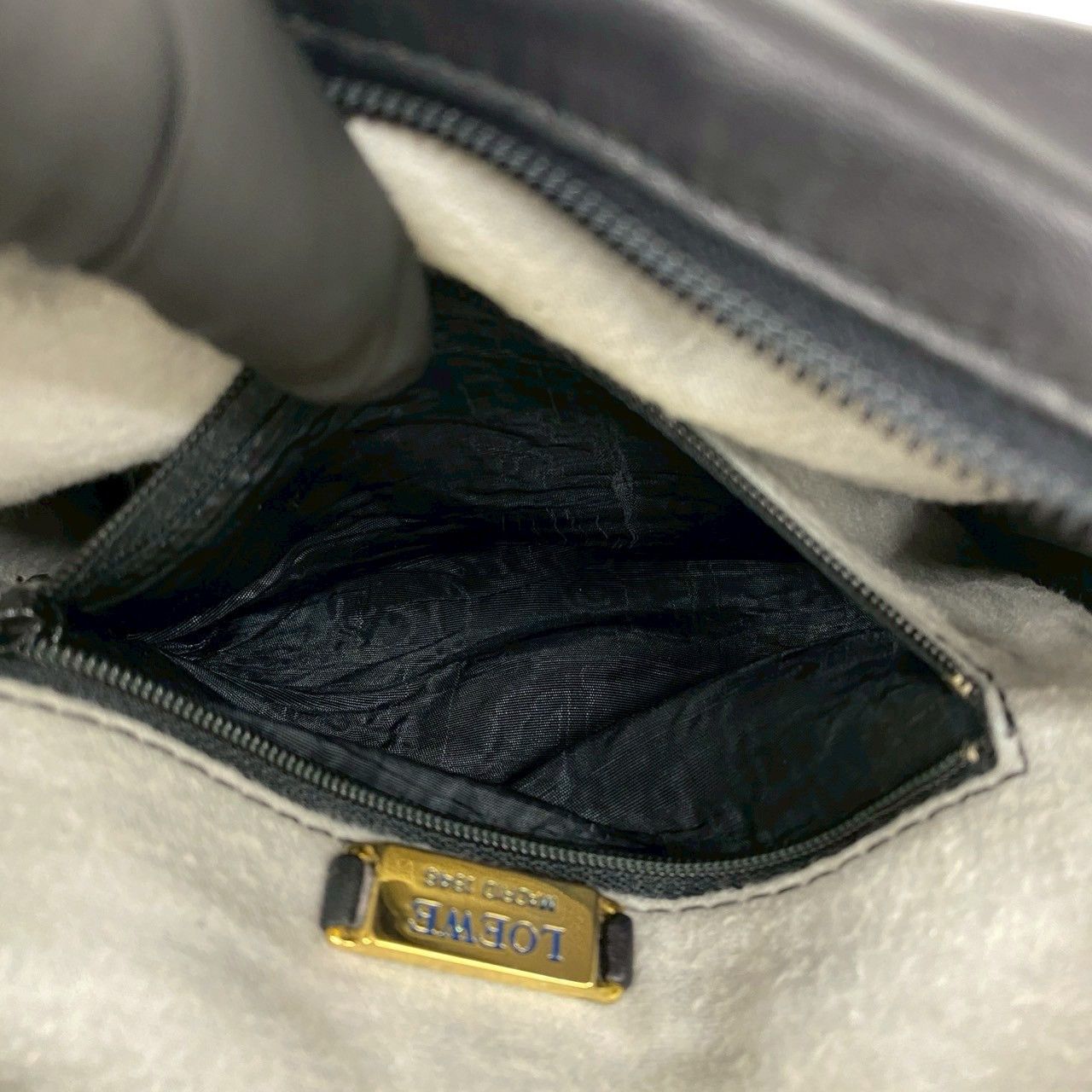 Loewe Loewe Loewe Nappa Leather Mini Shoulder Bag Leather Shoulder Bag DUTY FREE for USA Size ONE SIZE - 11 Thumbnail