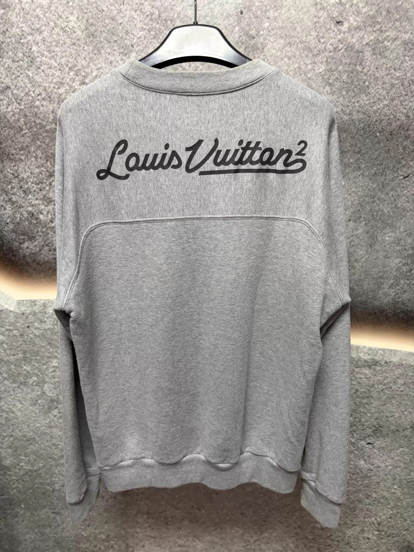 Louis Vuitton Gray Heart Print Long Sleeve Sweatshirt Size US L / EU 52-54 / 3 - 2 Thumbnail