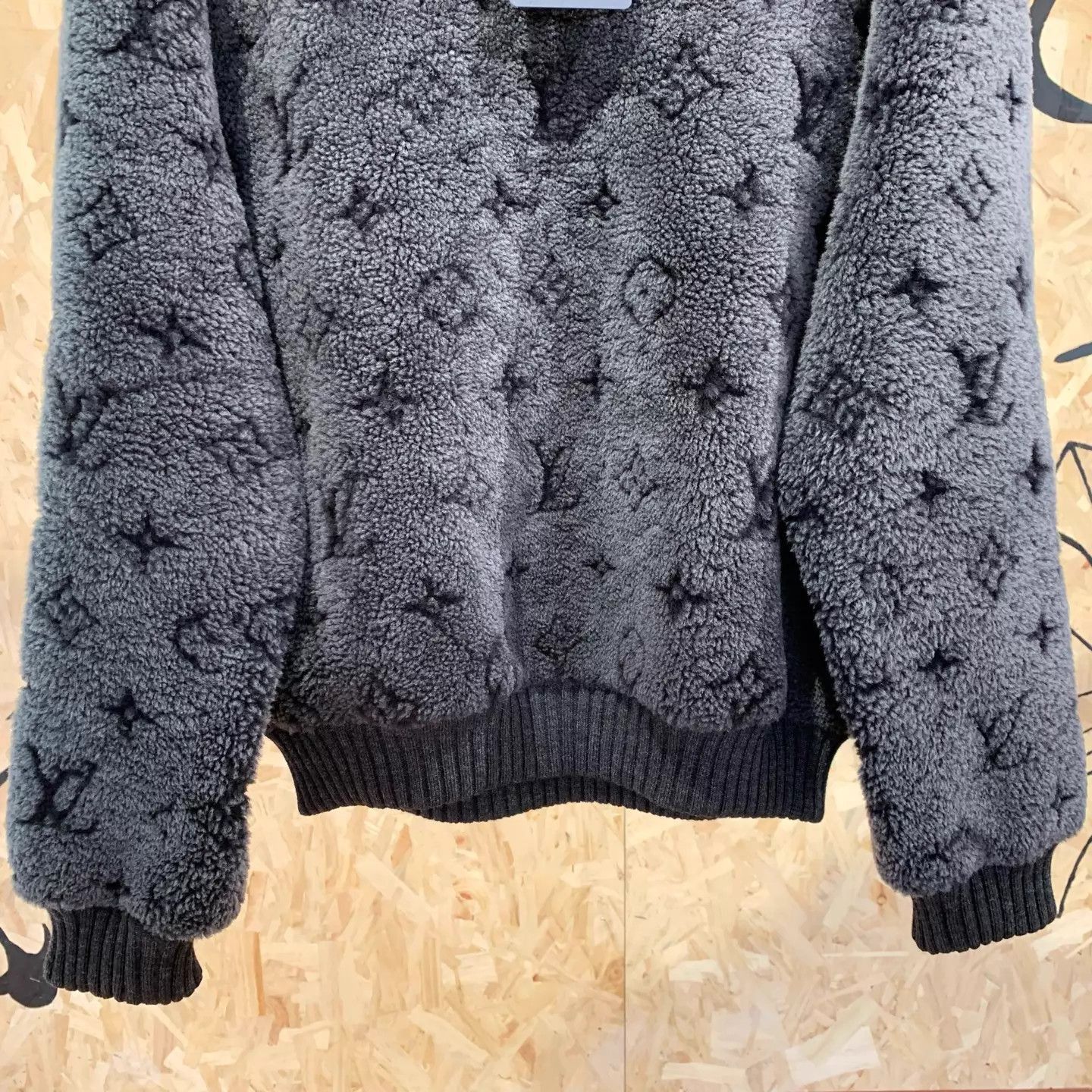 Louis Vuitton Black Fuzzy Patterned Long-Sleeve Sweater Size US S / EU 44-46 / 1 - 4 Thumbnail