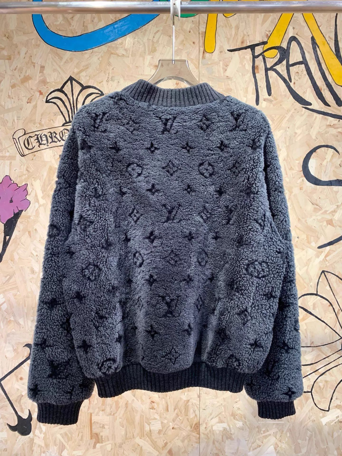 Louis Vuitton Black Fuzzy Patterned Long-Sleeve Sweater Size US S / EU 44-46 / 1 - 6 Thumbnail
