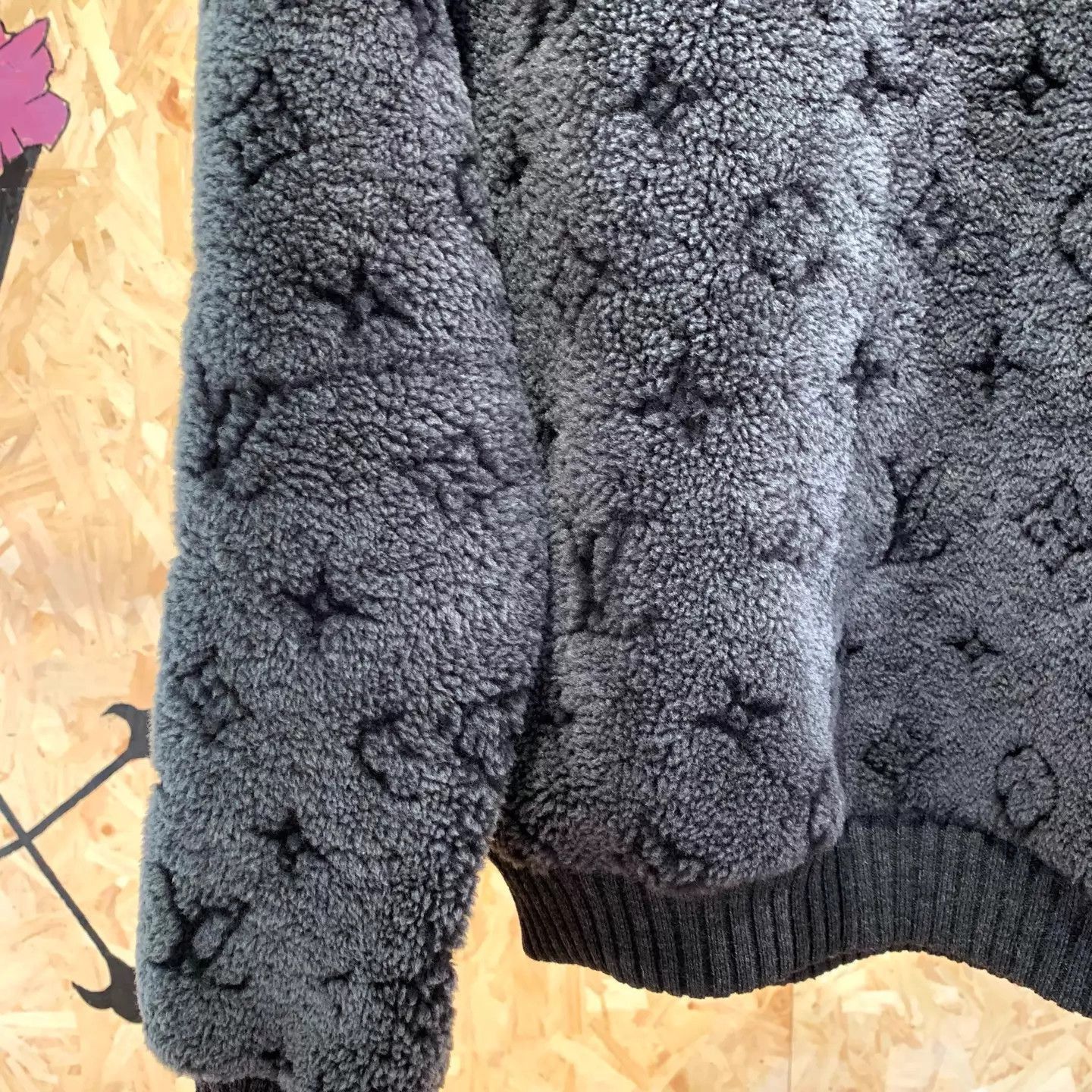 Louis Vuitton Black Fuzzy Patterned Long-Sleeve Sweater Size US S / EU 44-46 / 1 - 5 Thumbnail