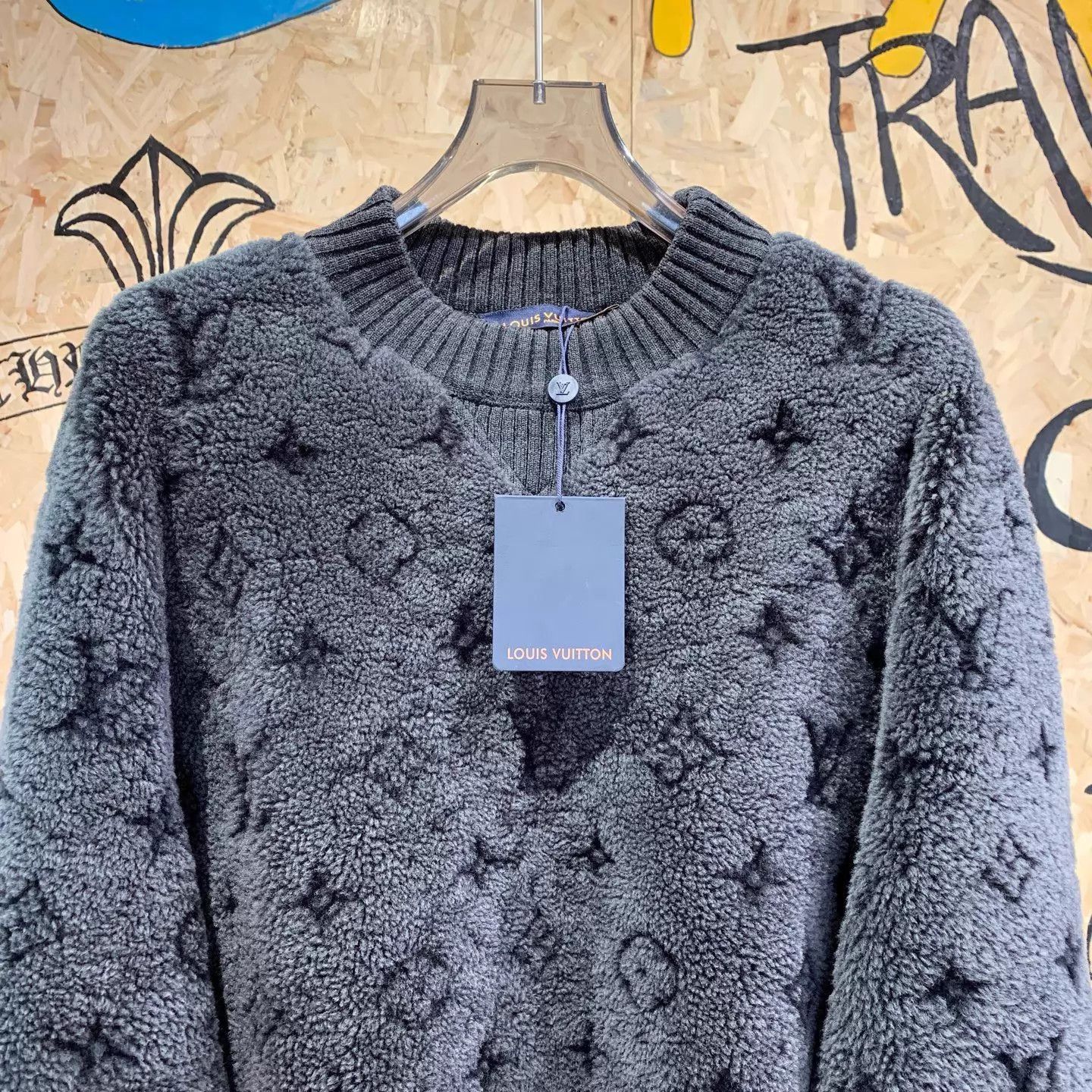 Louis Vuitton Black Fuzzy Patterned Long-Sleeve Sweater Size US S / EU 44-46 / 1 - 3 Thumbnail