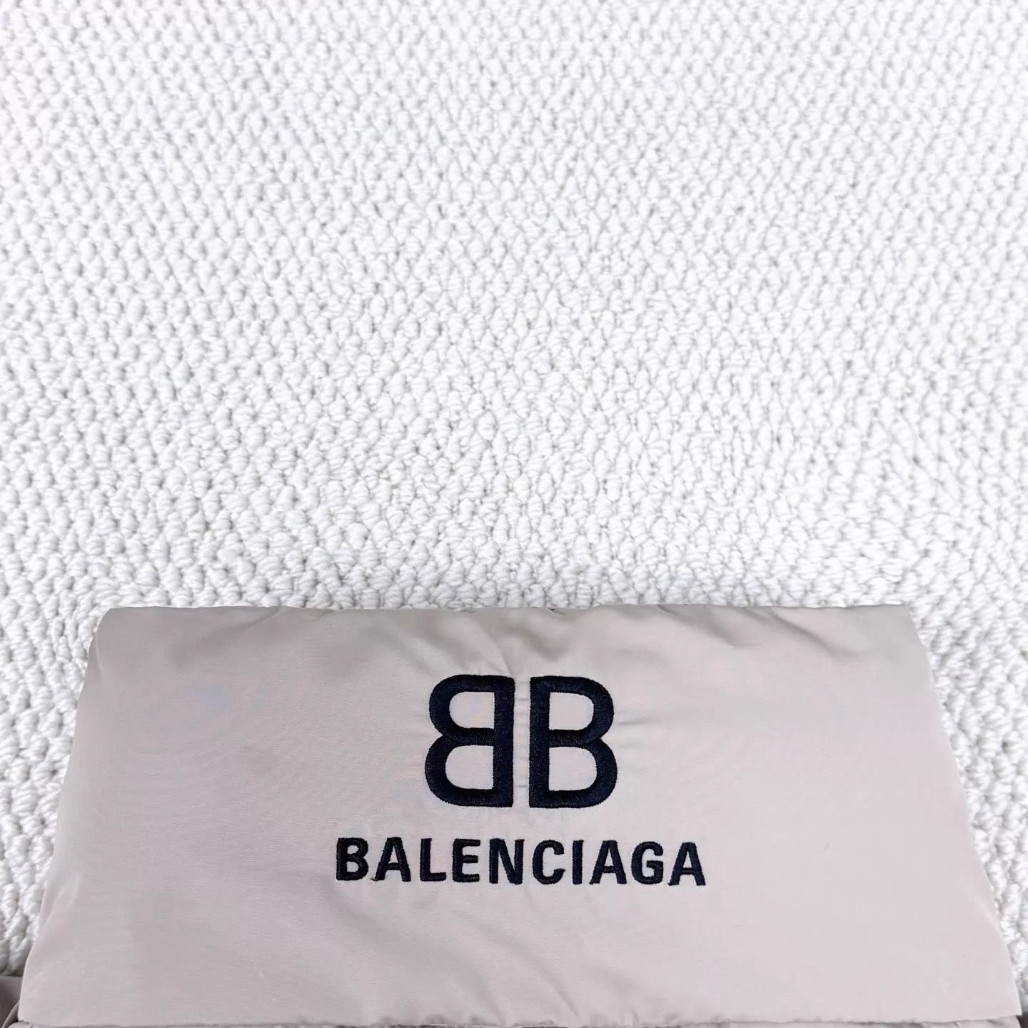 Balenciaga Beige Puffer Jacket - Size S Size US S / EU 44-46 / 1 - 4 Thumbnail