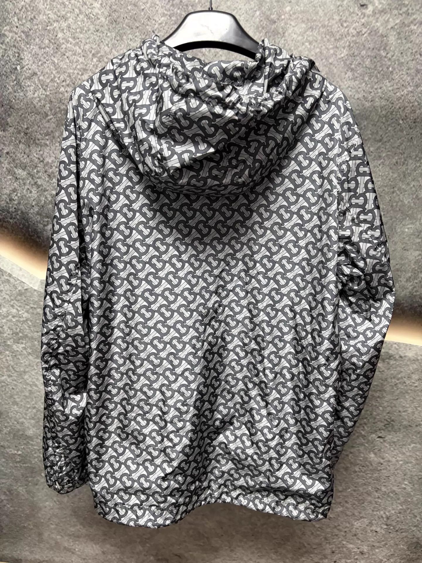 Burberry Hooded Printed Light Jacket Size US XXL / EU 58 / 5 - 2 Thumbnail
