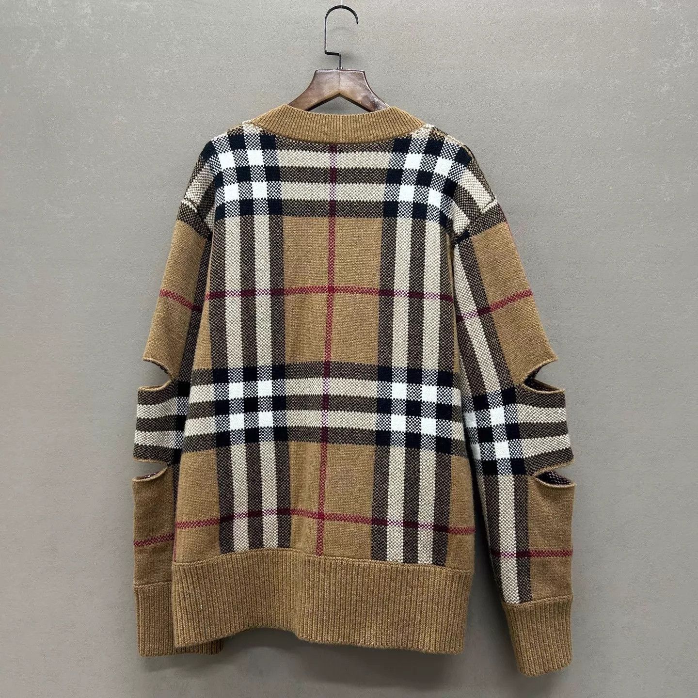Burberry Multi Plaid V-Neck Button-Up Cardigan XS Size US XS / EU 42 / 0 - 2 Thumbnail
