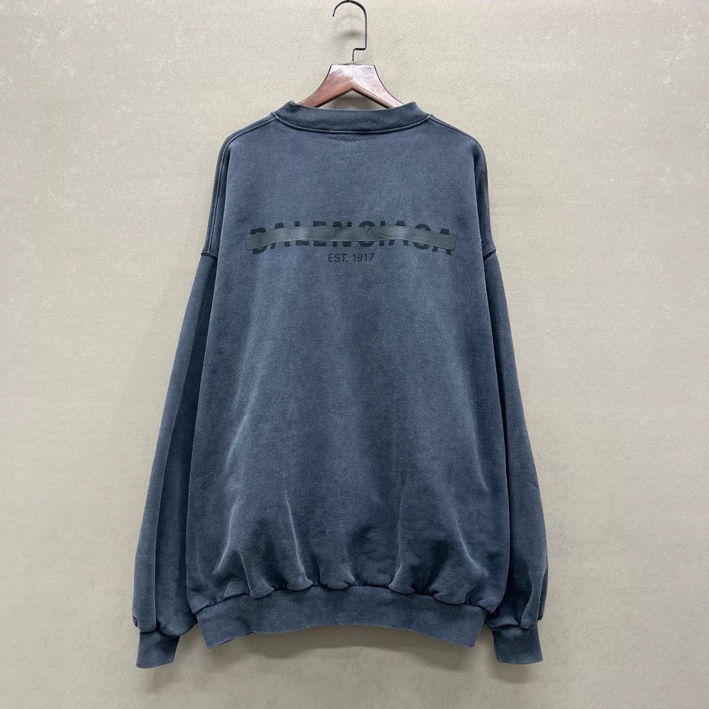 Balenciaga Black Crewneck Sweatshirt Size S Size US S / EU 44-46 / 1 - 2 Thumbnail