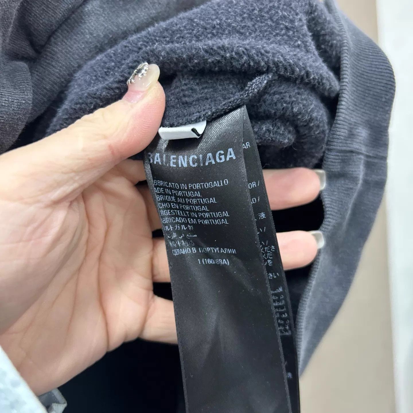 Balenciaga Black Crewneck Sweatshirt Size S Size US S / EU 44-46 / 1 - 4 Thumbnail
