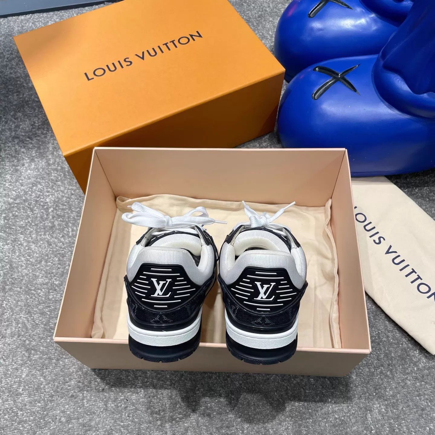 Louis Vuitton Multi Color Low Top Sneakers Size 7 Size US 7 / EU 40 - 6 Thumbnail