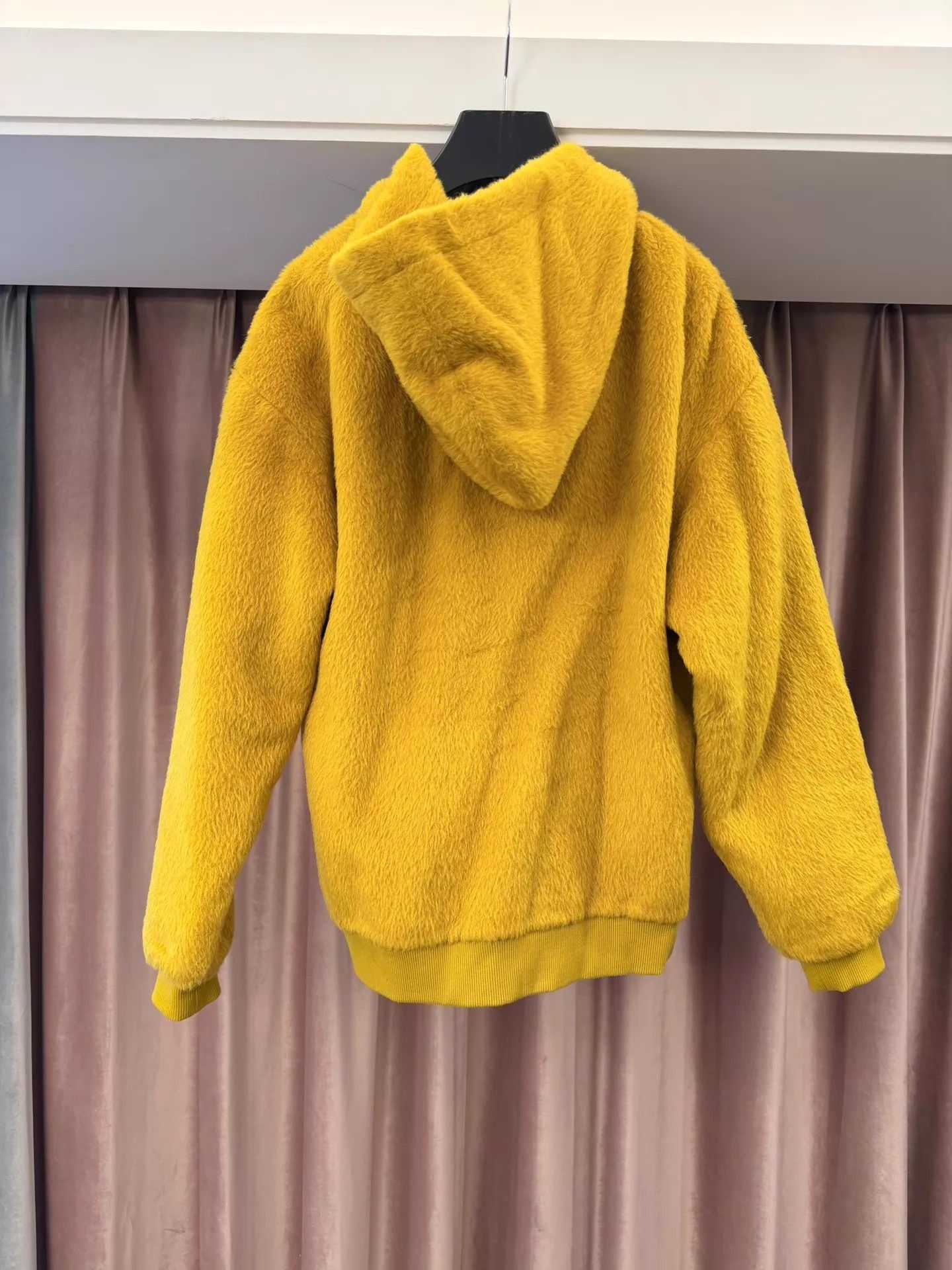 Celine Yellow Fuzzy Hoodie with Drawstrings and Front Pocket Size US M / EU 48-50 / 2 - 3 Thumbnail