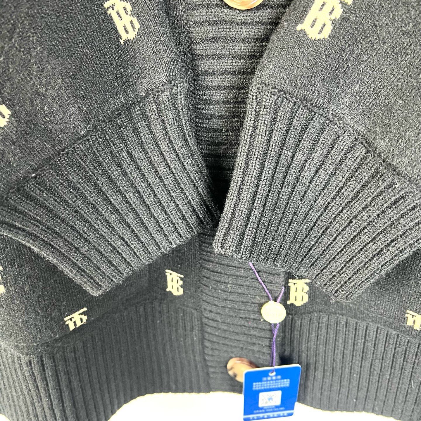 Burberry Burberry TB Logo All-Over Print Knit Cardigan Size US L / EU 52-54 / 3 - 7 Thumbnail