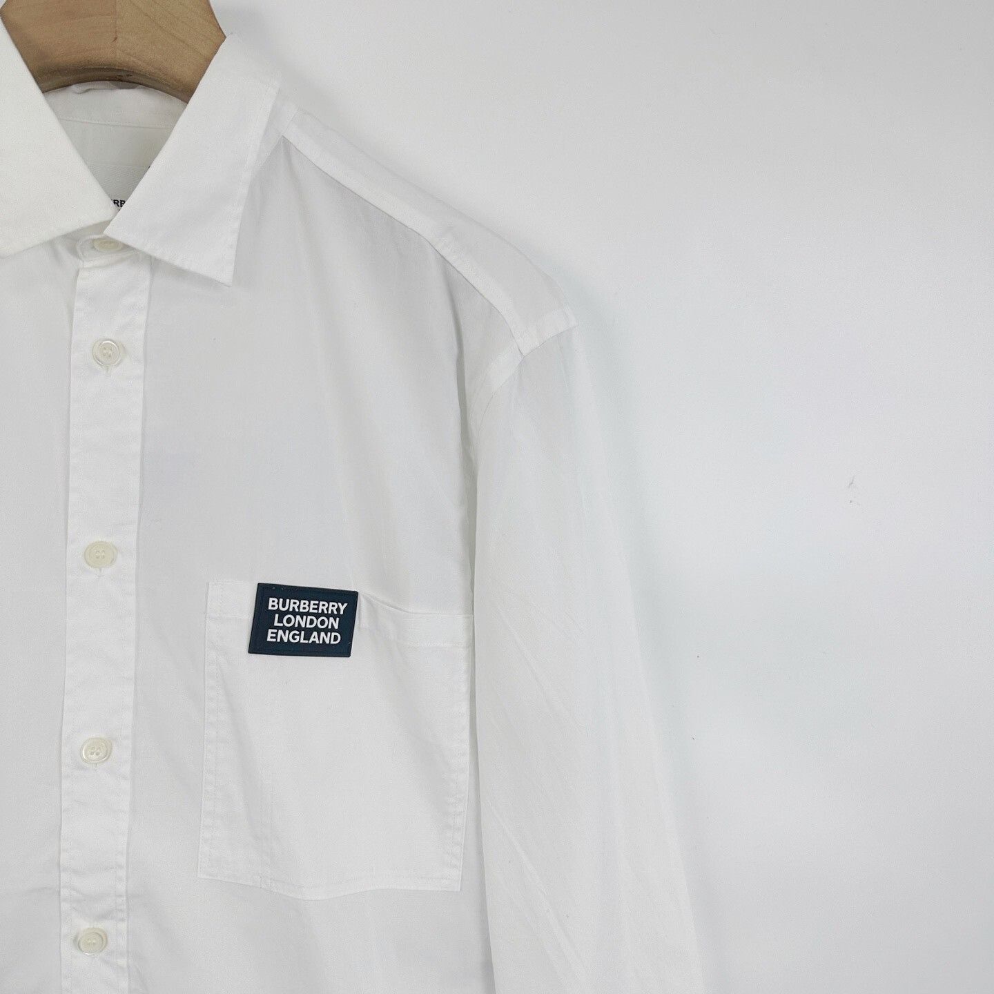 Burberry Burberry White Chest Leather Logo Long-Sleeve Shirt Size US L / EU 52-54 / 3 - 4 Thumbnail