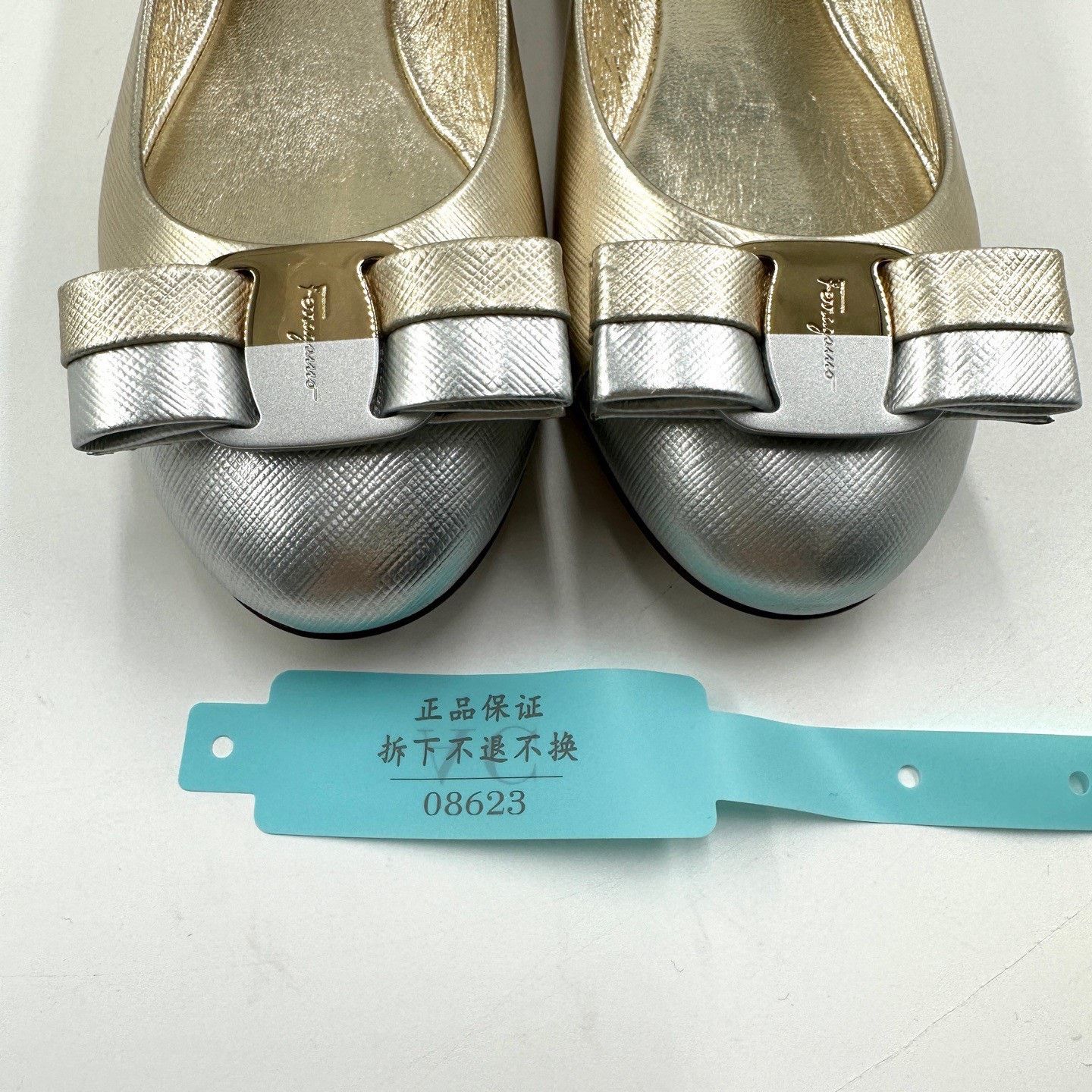 Salvatore Ferragamo Ferragamo Women's Champagne Flat Shoes Size US 4.5 / IT 34.5 - 7 Thumbnail