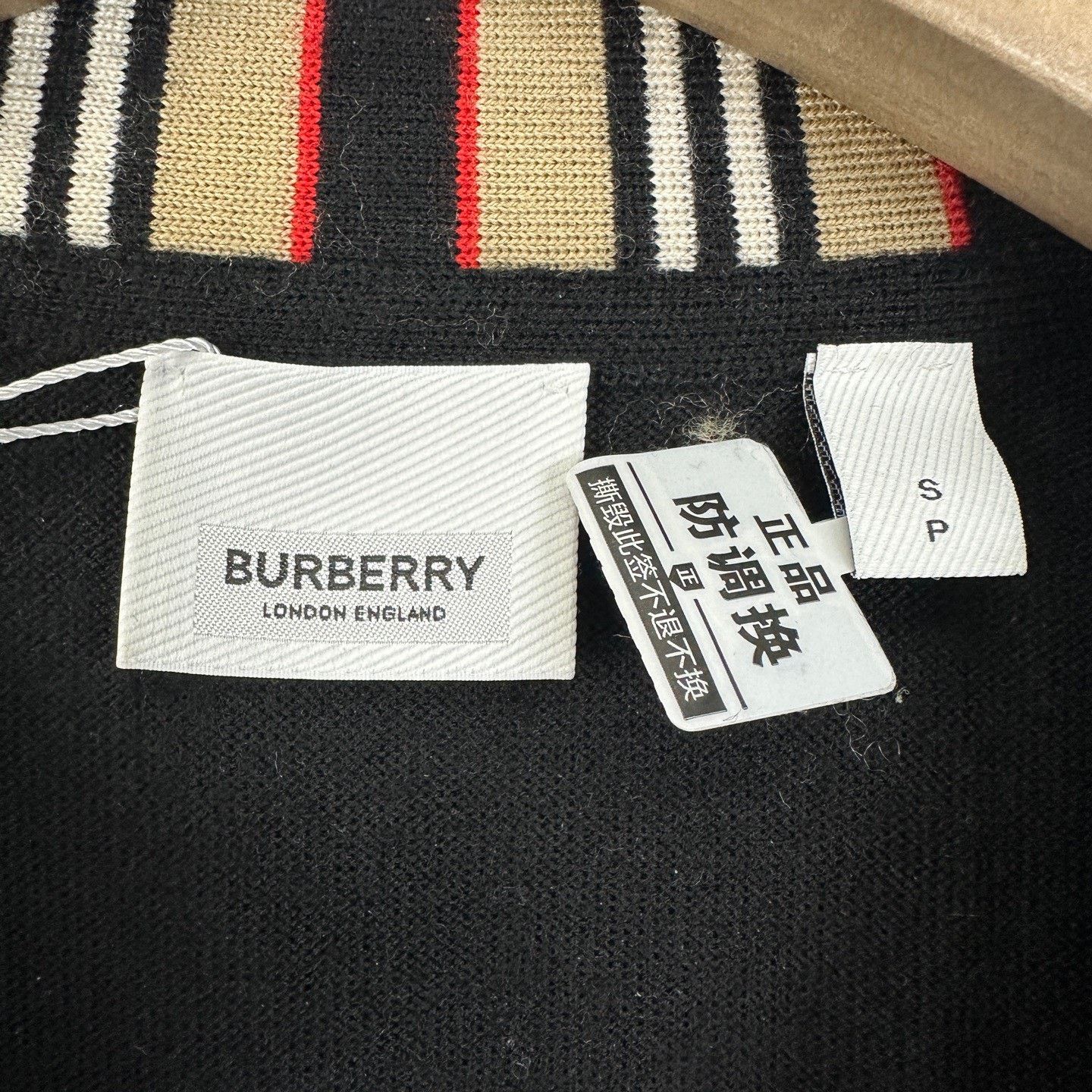 Burberry Burberry Black Plaid Knitted Cardigan Size S / US 4 / IT 40 - 5 Thumbnail
