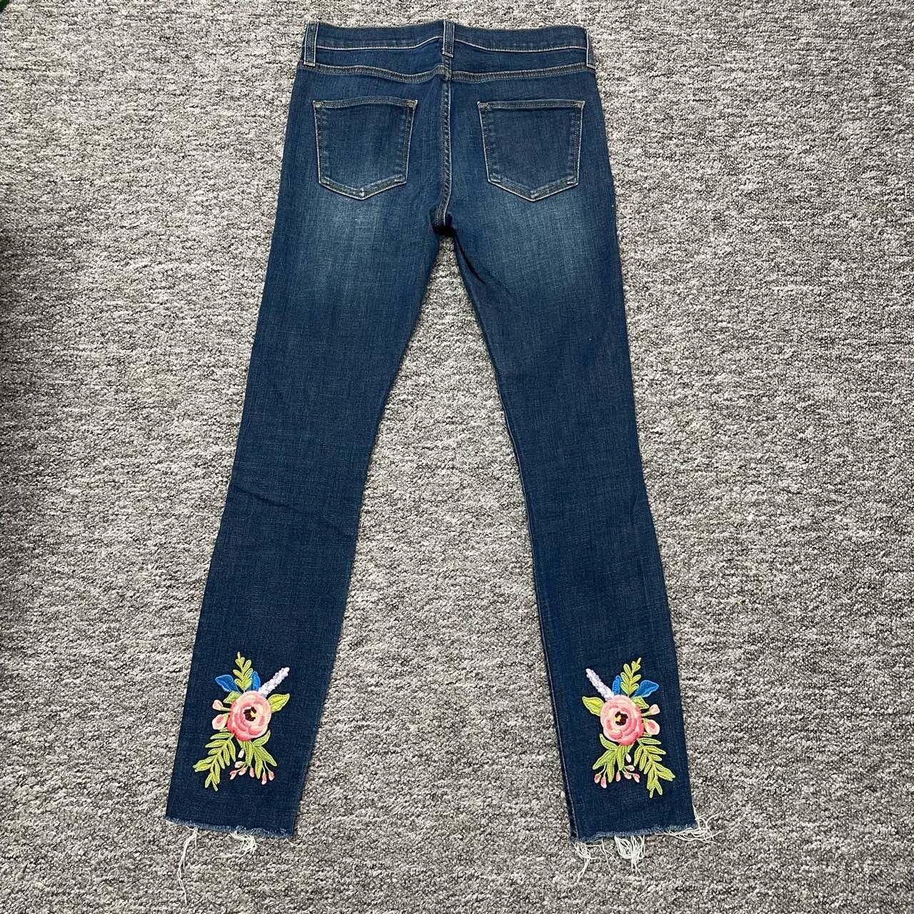 Gucci Gucci Embroidered Rose Women's Jeans Size 26" / US 2 / IT 38 - 2 Thumbnail