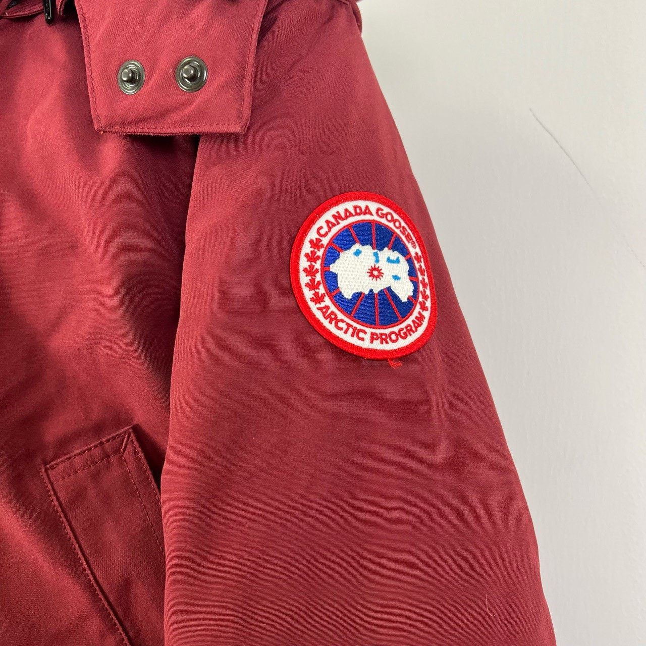 Canada Goose Canada Goose Women's XS Red Down Parka Size XS / US 0-2 / IT 36-38 - 4 Thumbnail